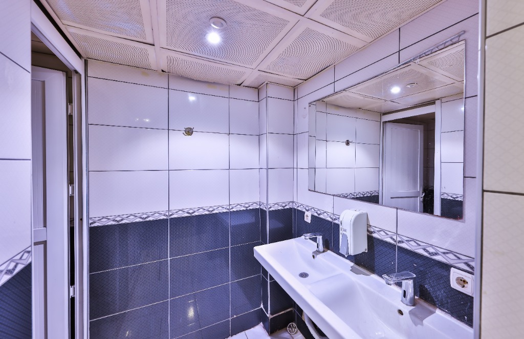 İkili Mermer Lavabo & Büyük Ayna İstasyonu